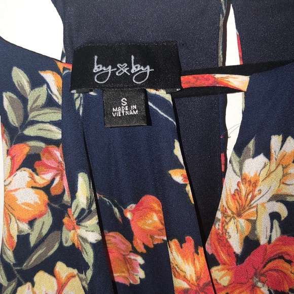 BY & BY Floral Romper - Picture 3 of 4